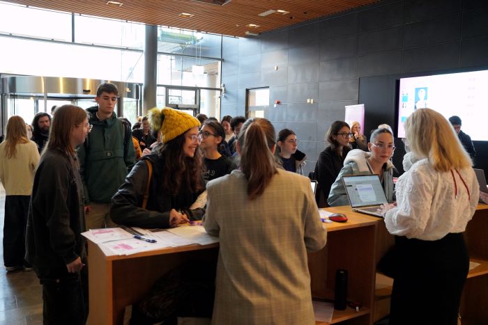 JU shows the way to a future in Sweden after graduation