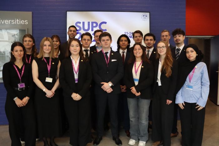 students in financial competition